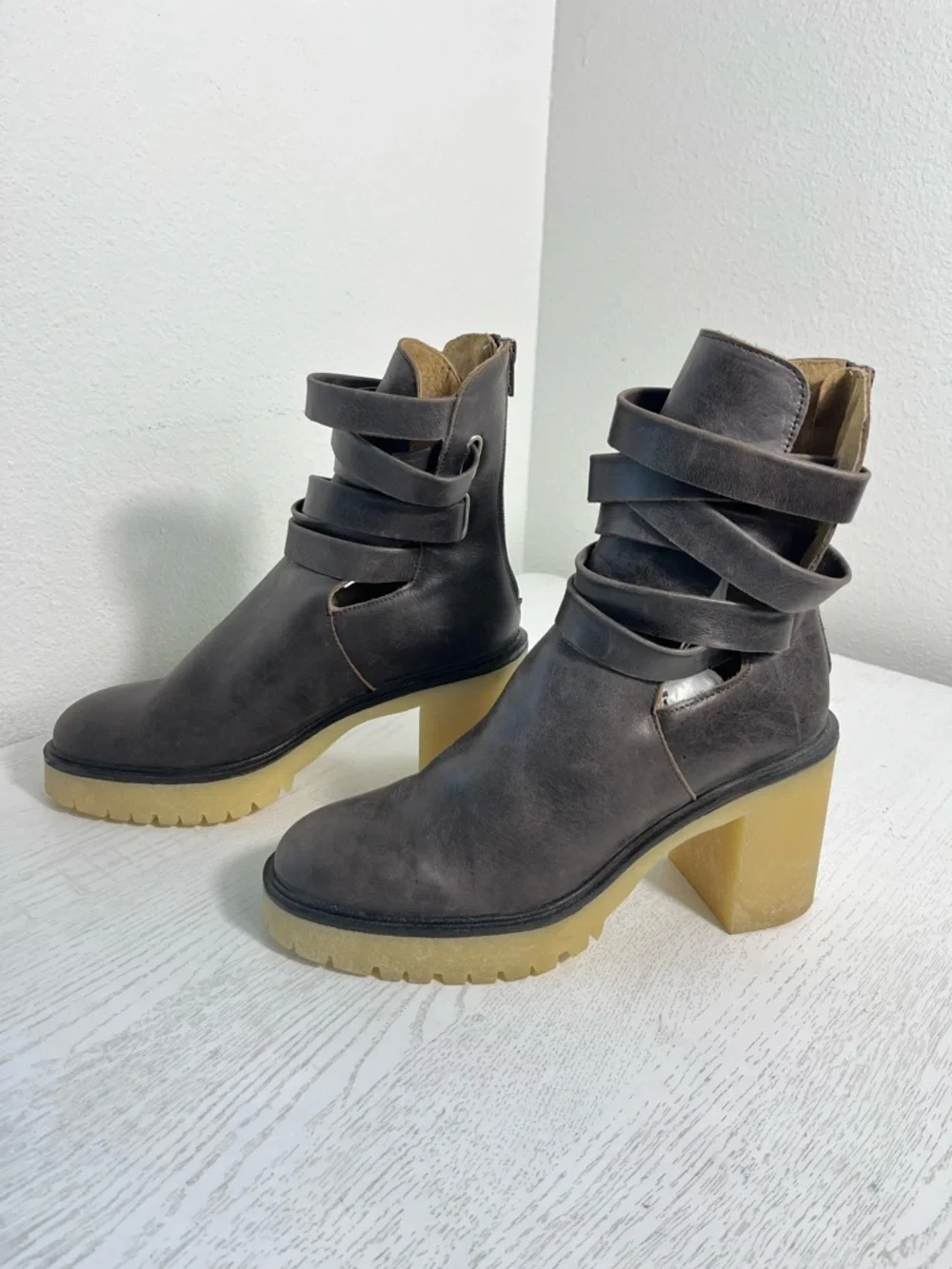 NEW Free People Jesse Cutout Leather Boots Bitter Brown Chunky Cream Heel 41/10